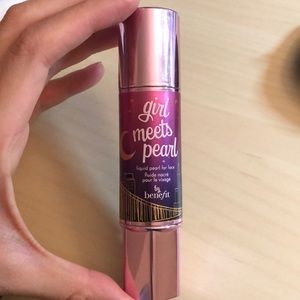 Benefit girl meets pearl liquid highlighter